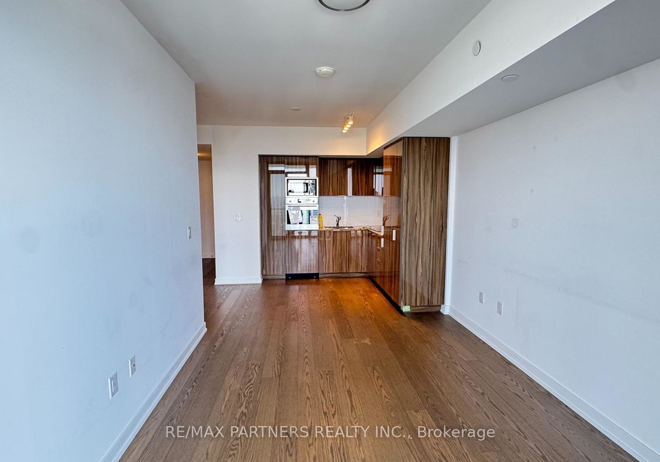11-wellesley-street-w-toronto-toronto-ontario-c13671452