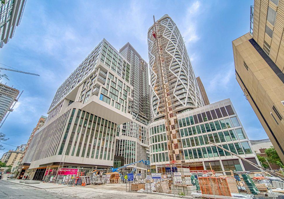 238-simcoe-street-toronto-toronto-ontario-c13671596