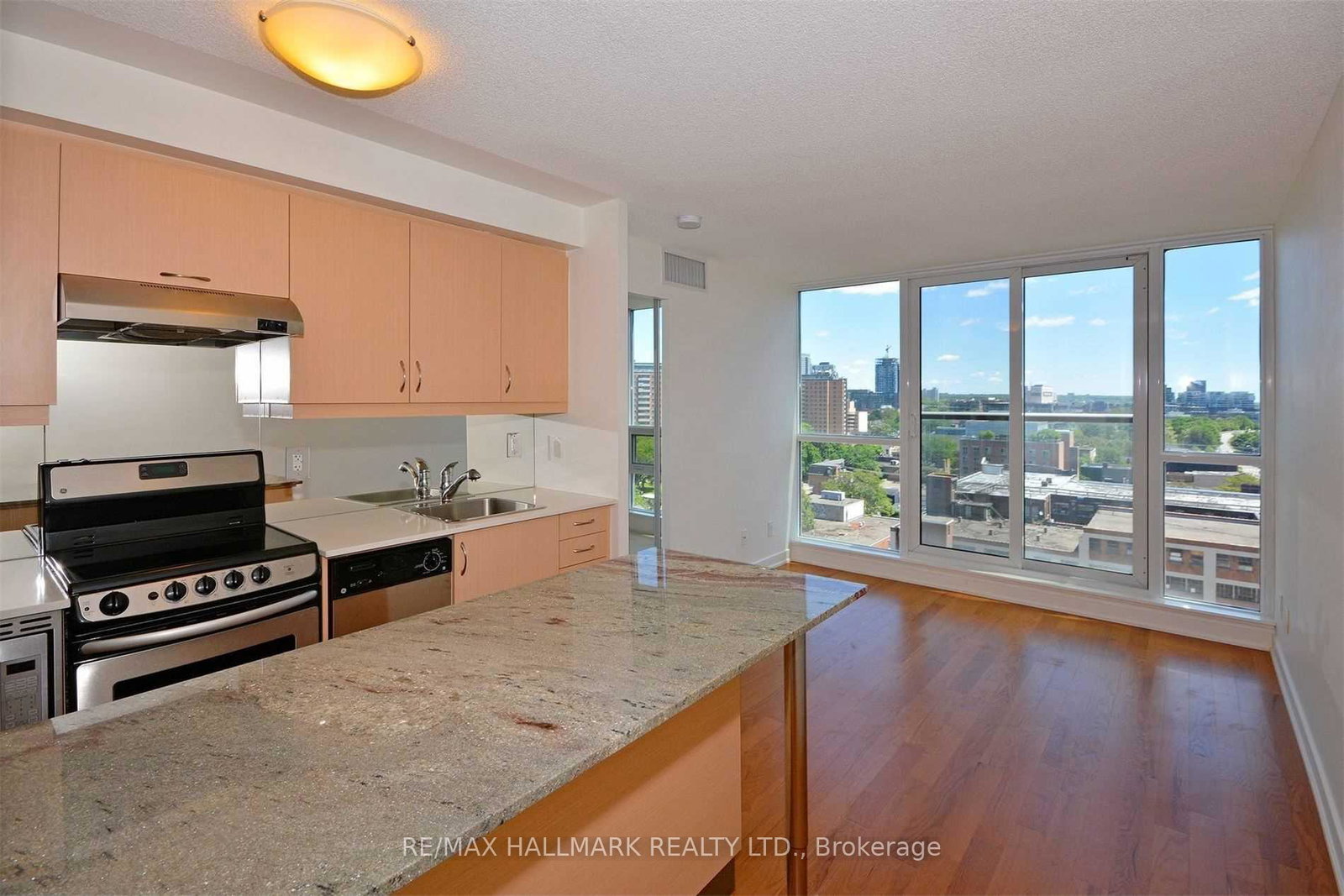 320-richmond-street-e-toronto-toronto-ontario-c13672052