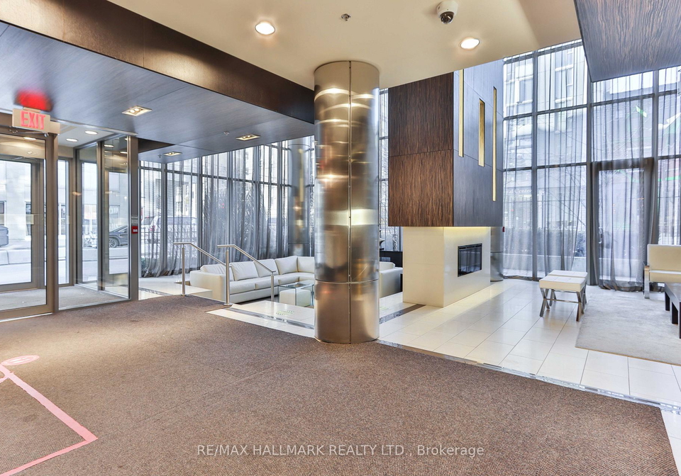 320-richmond-street-e-toronto-toronto-ontario-c13672052