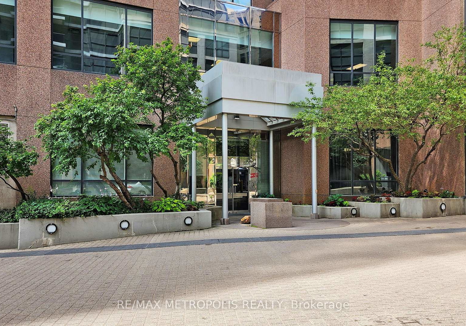 7-carlton-street-toronto-toronto-ontario-c13672338