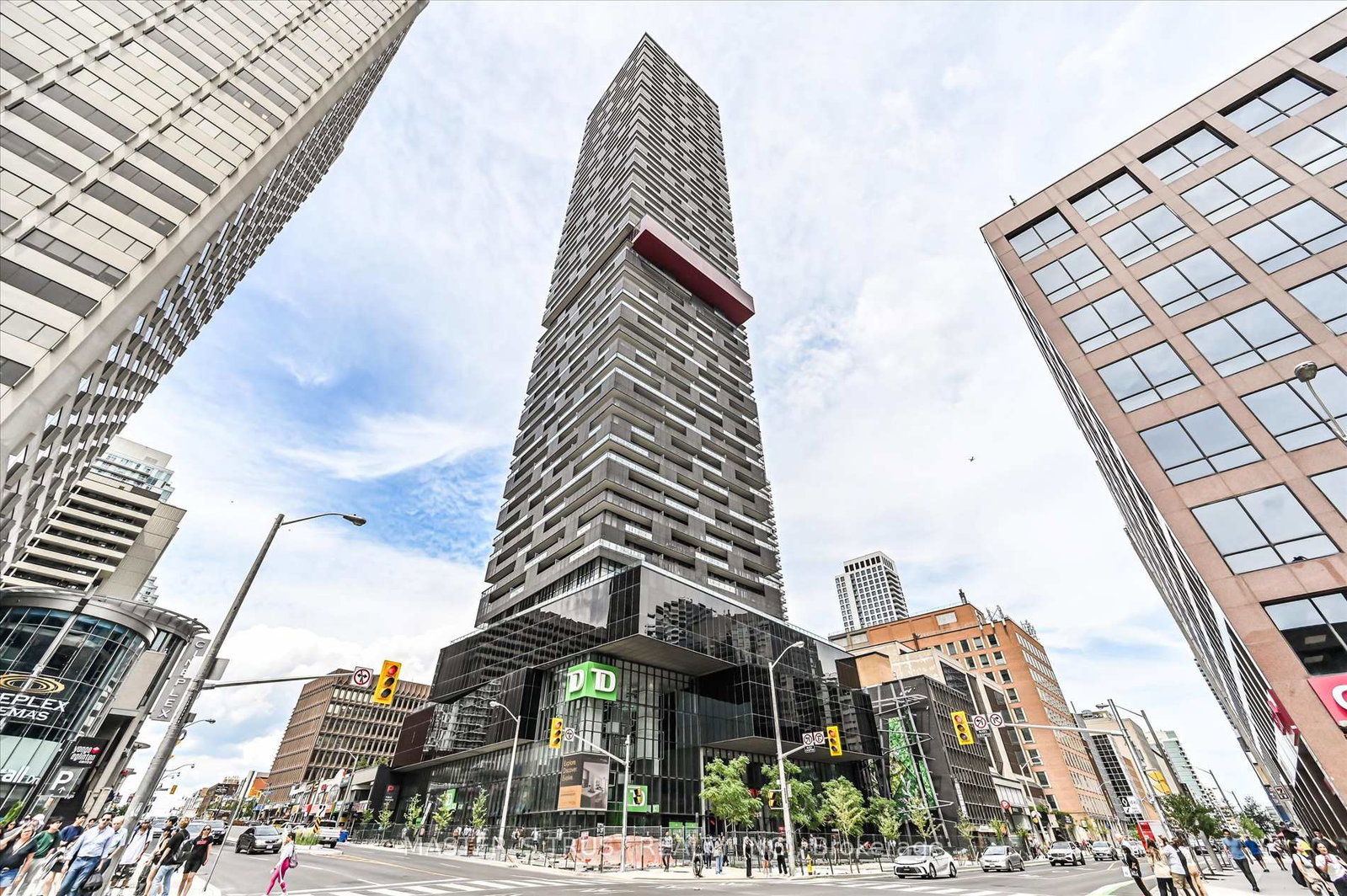 8-eglinton-avenue-e-toronto-toronto-ontario-c13672528