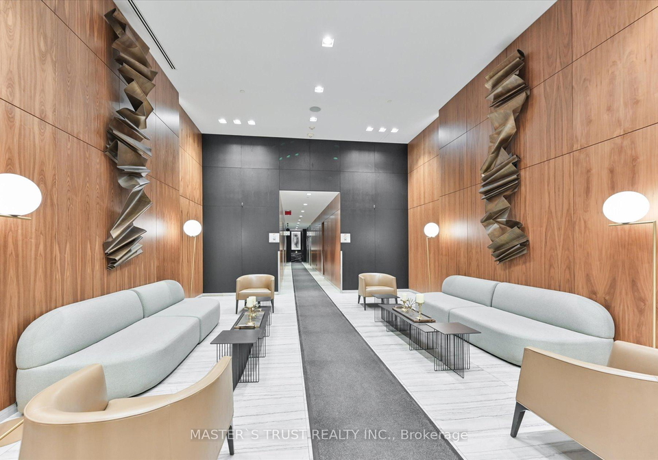 8-eglinton-avenue-e-toronto-toronto-ontario-c13672528