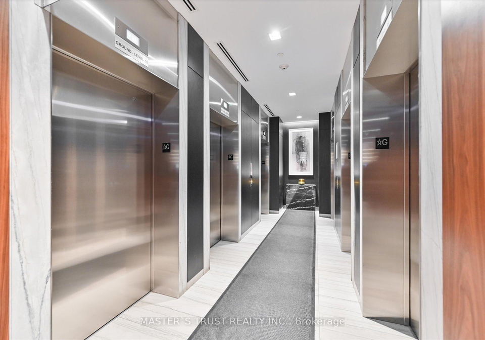 8-eglinton-avenue-e-toronto-toronto-ontario-c13672528
