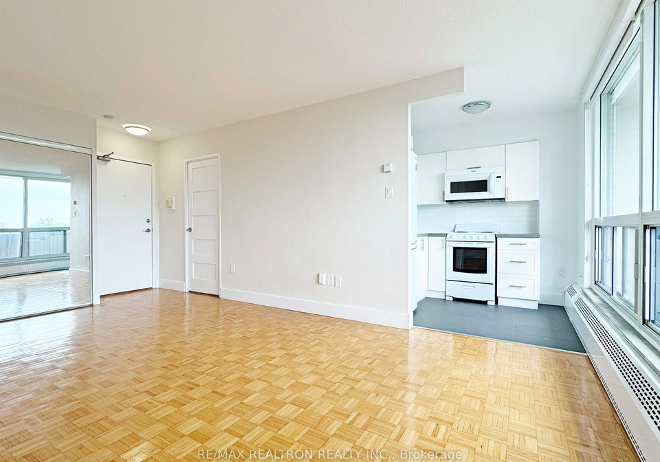 666-spadina-avenue-toronto-toronto-ontario-c13672576