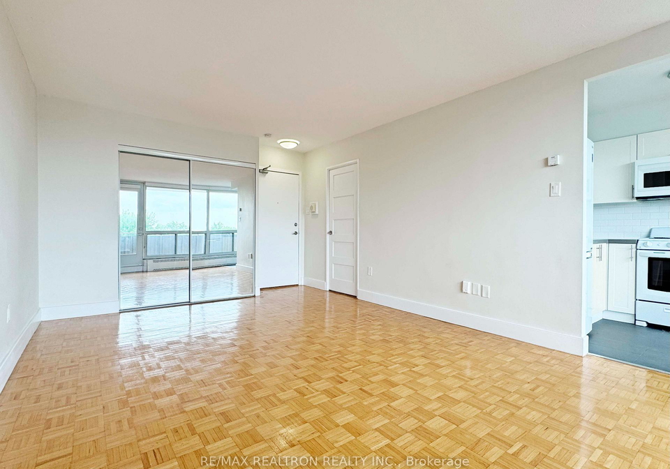 666-spadina-avenue-toronto-toronto-ontario-c13672576