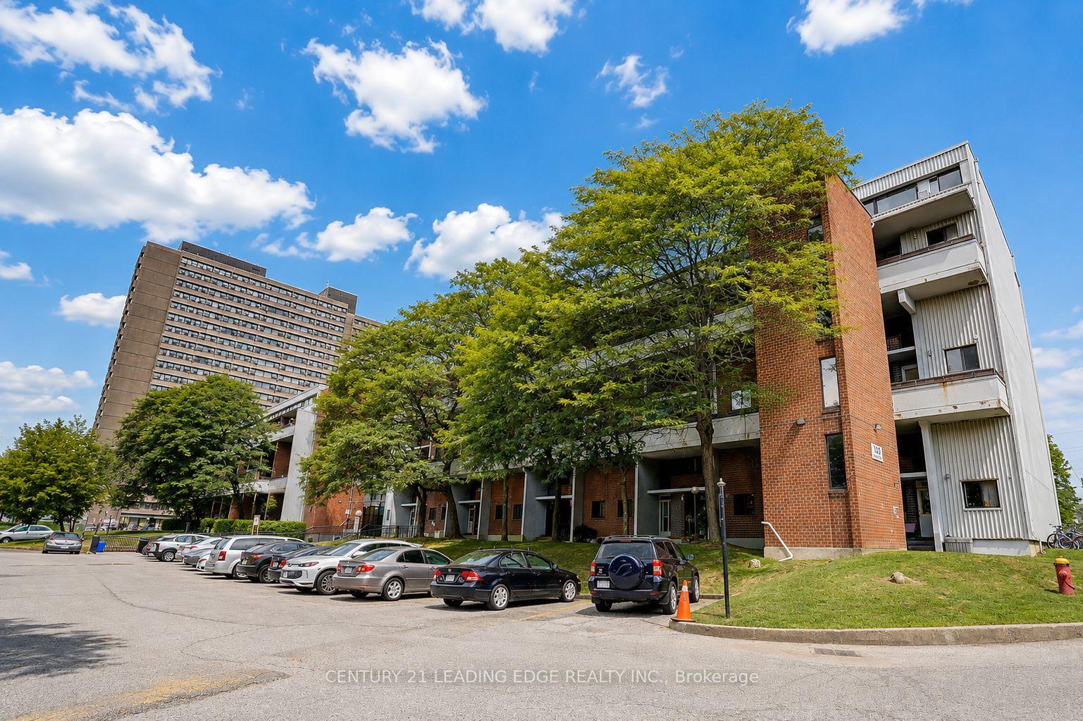 135-leeward-glenway-toronto-east-york-ontario-c13673090