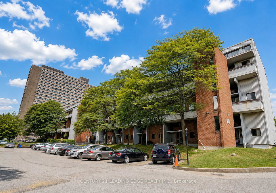 135-leeward-glenway-toronto-east-york-ontario-c13673090