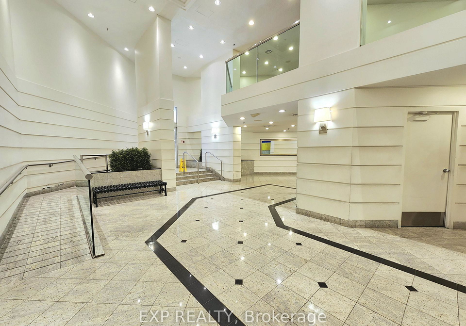 711-bay-street-toronto-toronto-ontario-c13673178