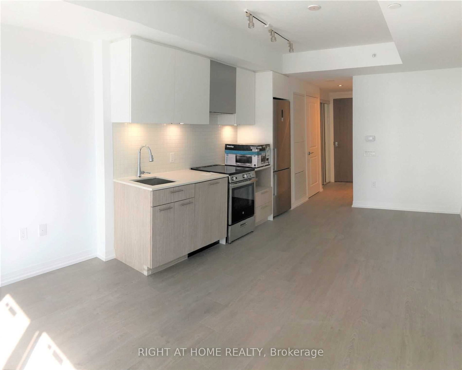 251-jarvis-street-toronto-toronto-ontario-c13673340