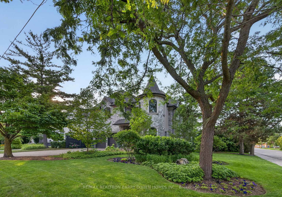 100-munro-boulevard-toronto-north-york-ontario-c13673480