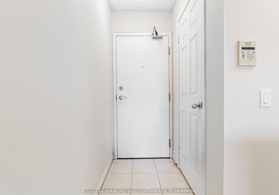 30-harrison-garden-boulevard-toronto-north-york-ontario-c13673558