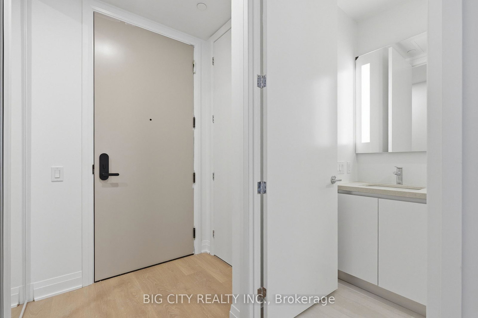 25-frederick-todd-way-toronto-east-york-ontario-c13673598