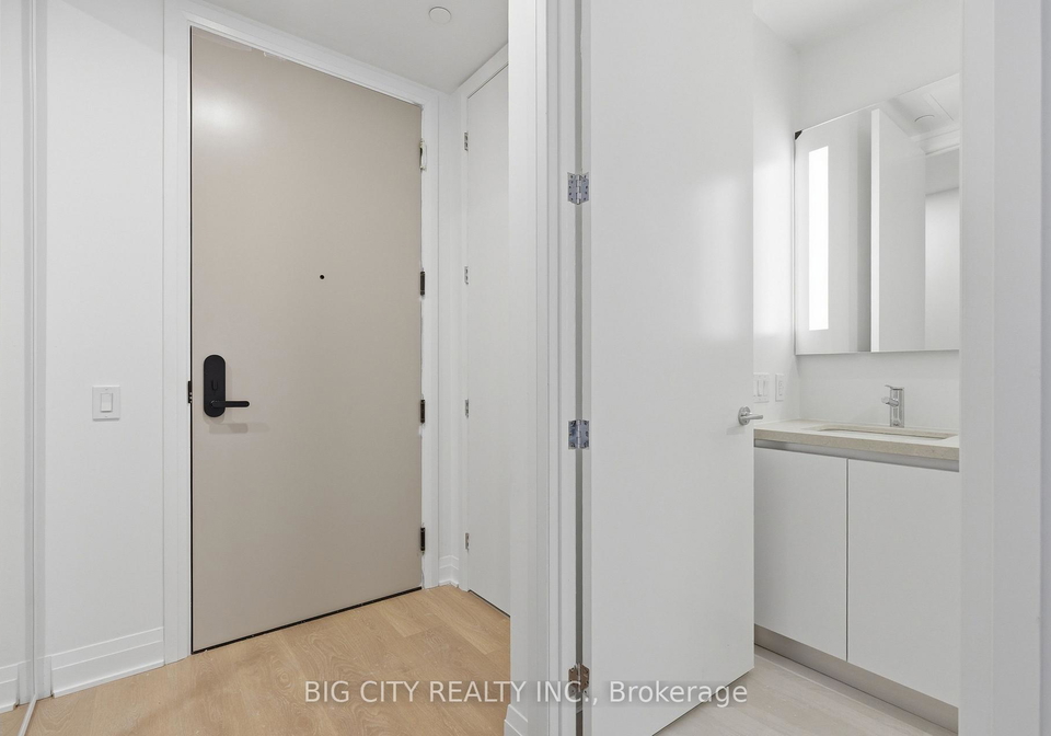 25-frederick-todd-way-toronto-east-york-ontario-c13673598