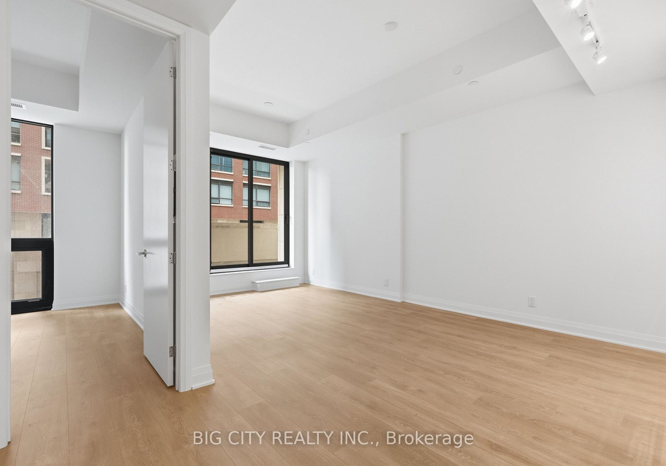 25-frederick-todd-way-toronto-east-york-ontario-c13673598