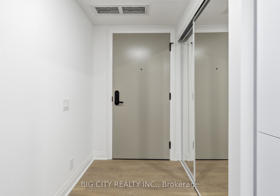 25-frederick-todd-way-toronto-east-york-ontario-c13673690