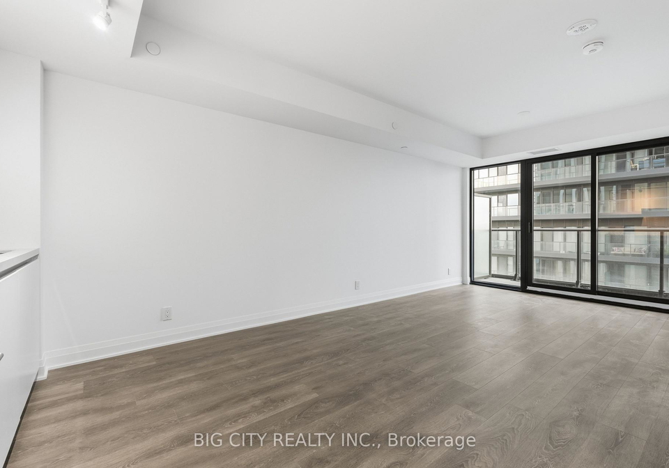 25-frederick-todd-way-toronto-east-york-ontario-c13673754