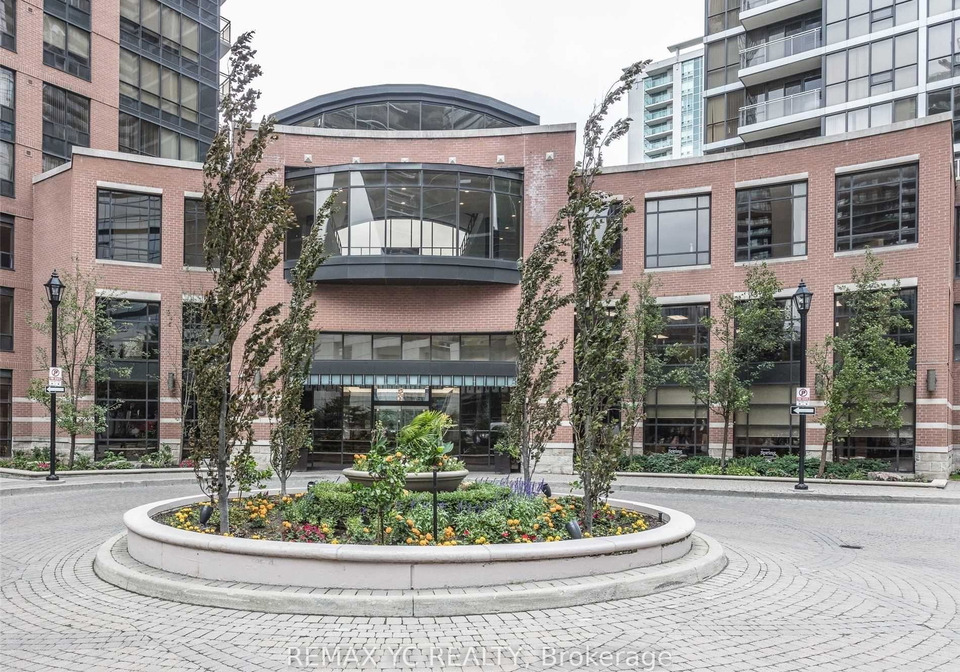 23-sheppard-avenue-e-toronto-north-york-ontario-c13673844