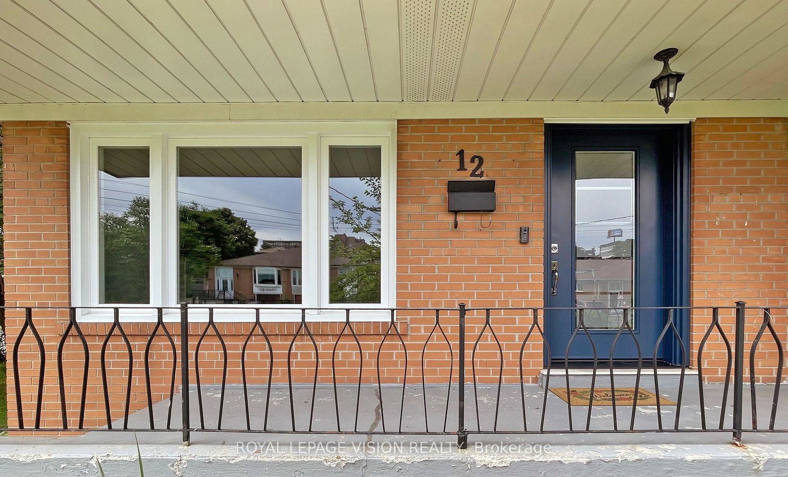 12-pinebrook-avenue-toronto-north-york-ontario-c13673858
