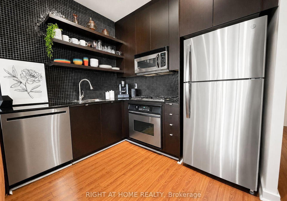 19-brant-street-toronto-toronto-ontario-c13673874
