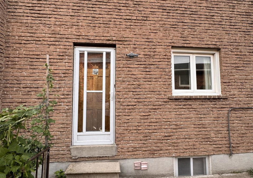 243-shawnee-circle-toronto-north-york-ontario-c13673882