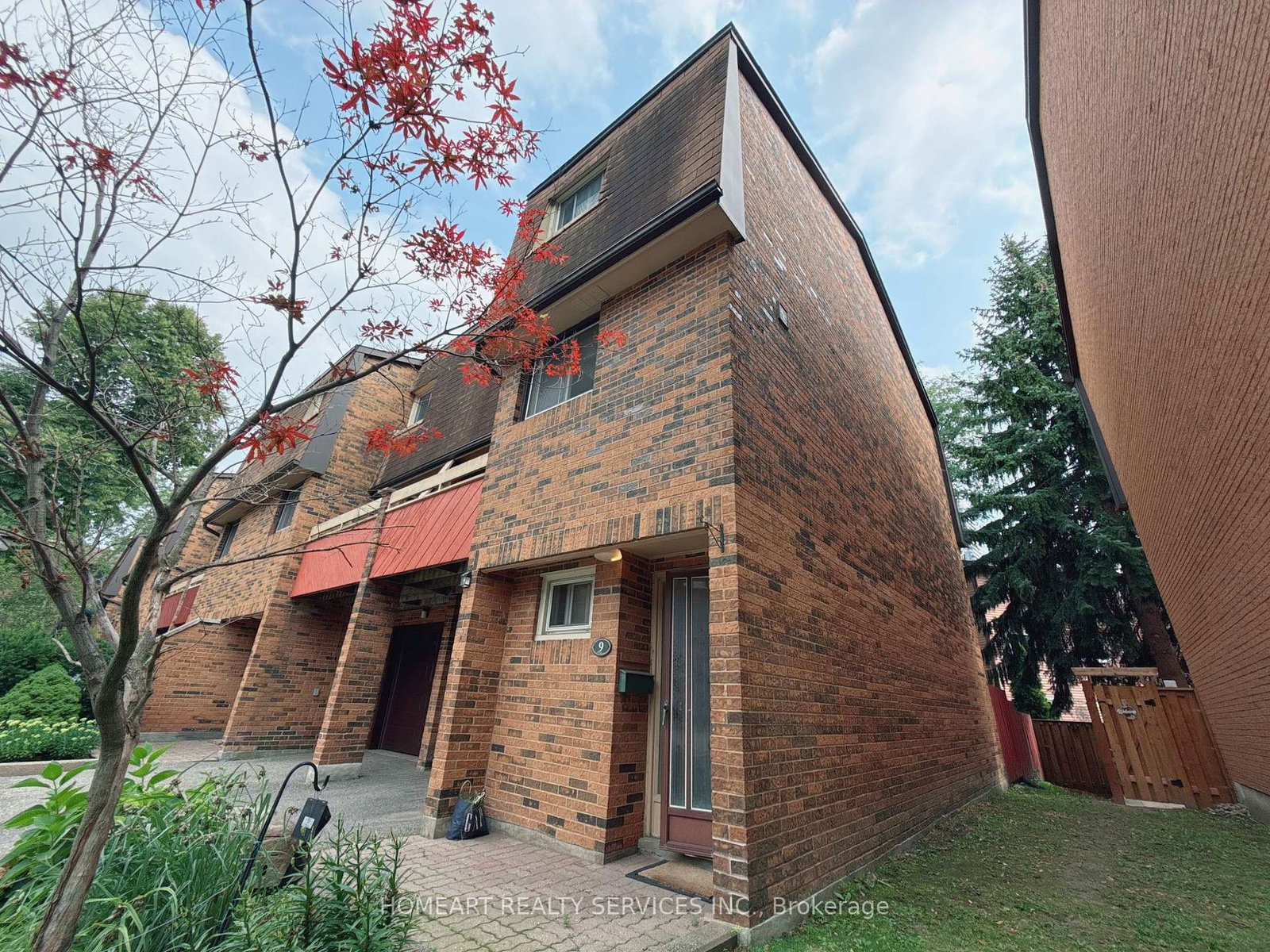9-poets-walkway-toronto-north-york-ontario-c13673978