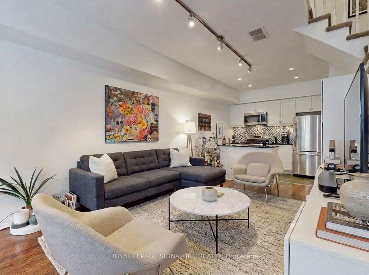 6-wellesley-place-toronto-toronto-ontario-c13673996