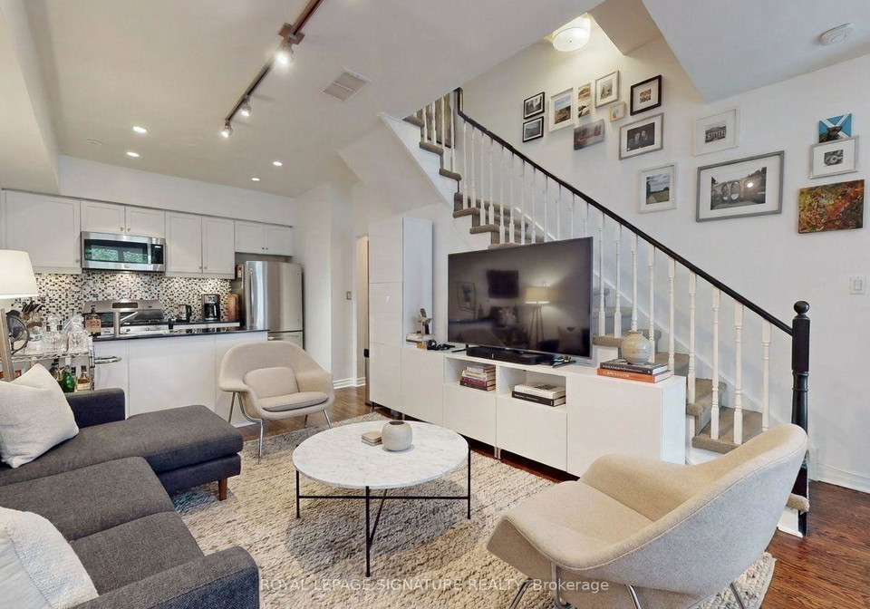 6-wellesley-place-toronto-toronto-ontario-c13673996