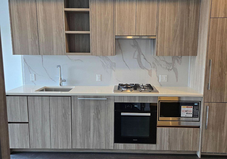18-esther-shiner-boulevard-toronto-north-york-ontario-c13674048