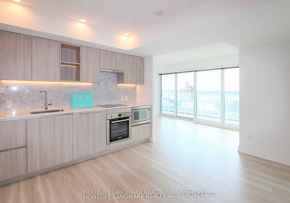 19-bathurst-street-toronto-toronto-ontario-c13674374