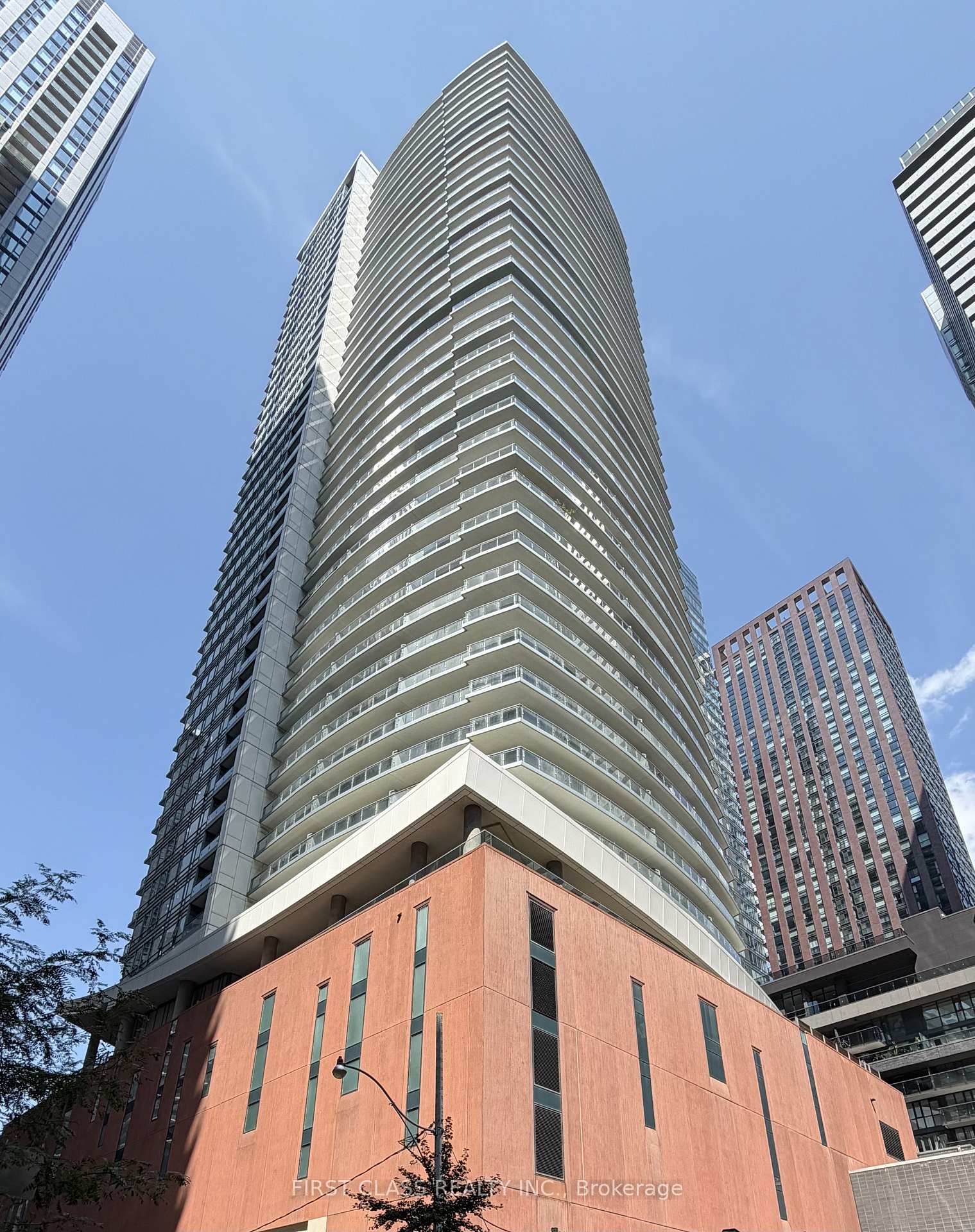 21-widmer-street-toronto-toronto-ontario-c13674384