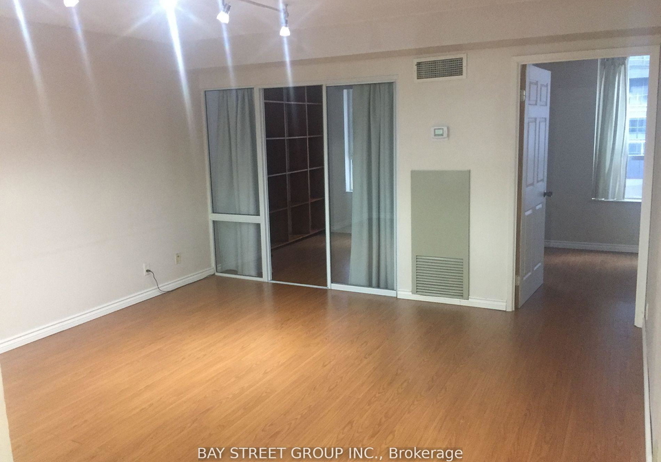 711-bay-street-toronto-toronto-ontario-c13674408
