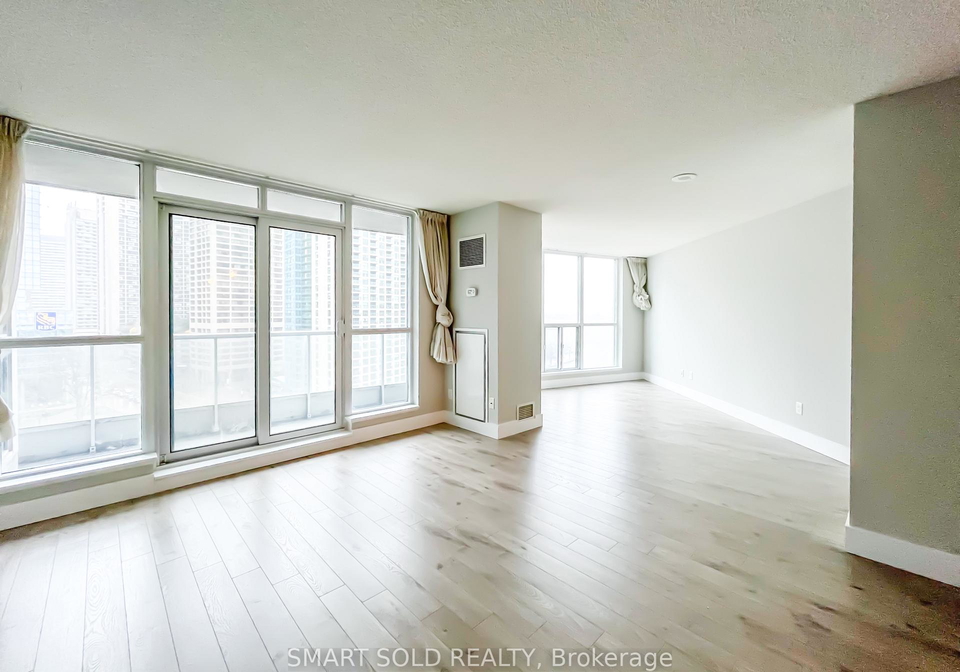 208-queens-quay-w-toronto-toronto-ontario-c13674628