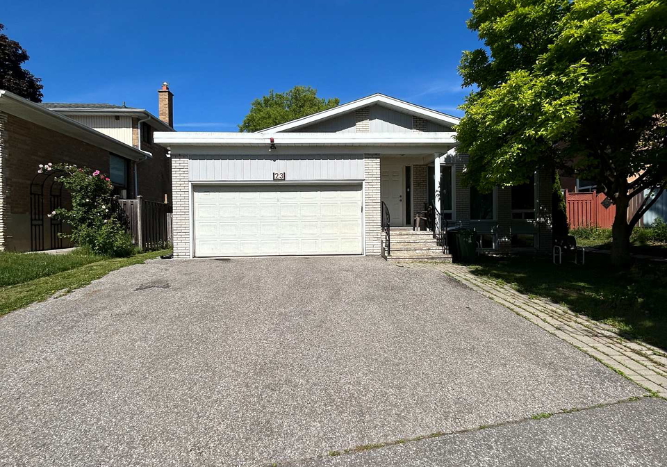 23-pineway-boulevard-toronto-north-york-ontario-c13674648