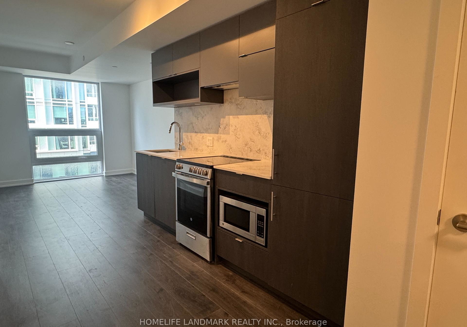 100-queen-street-e-toronto-toronto-ontario-c13674926
