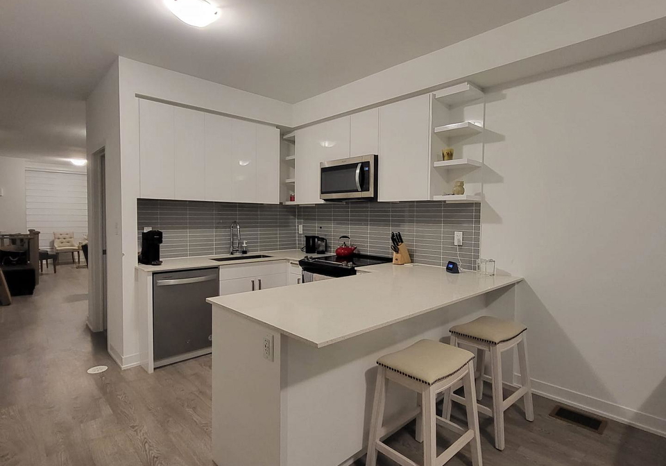 60-hooyo-terrace-toronto-toronto-ontario-c13675360