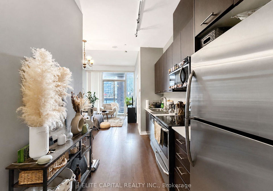 20-bruyeres-mews-toronto-toronto-ontario-c13675458