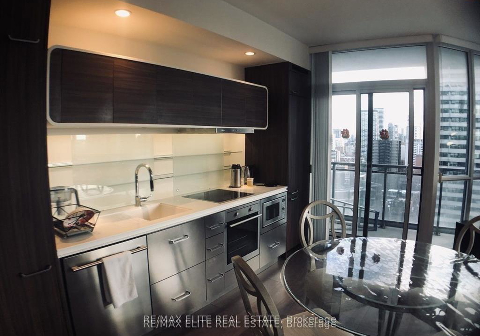 45-charles-street-e-toronto-toronto-ontario-c13675518