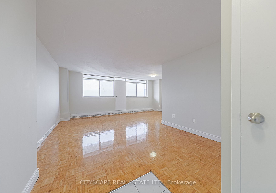 100-rowena-drive-toronto-north-york-ontario-c13675624