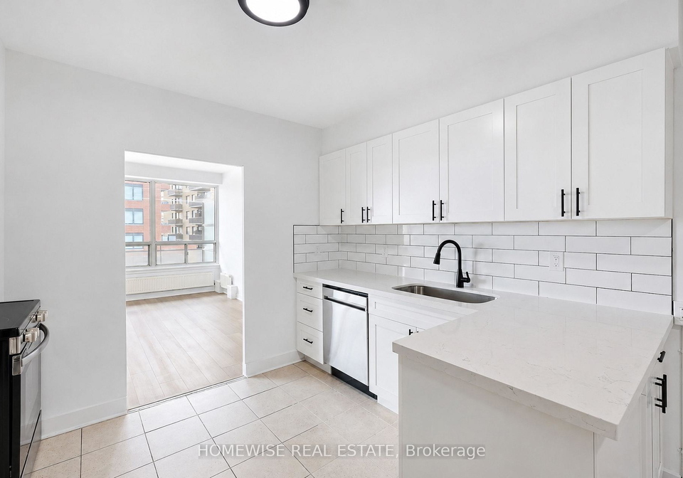 2500-bathurst-street-toronto-toronto-ontario-c13675670