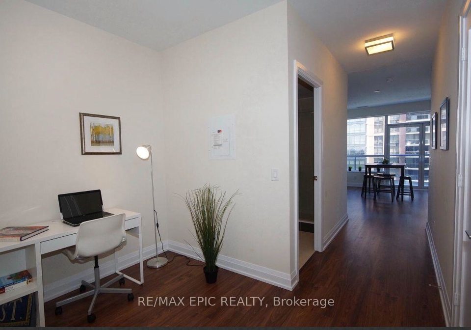 5-sheppard-avenue-e-toronto-north-york-ontario-c13676032