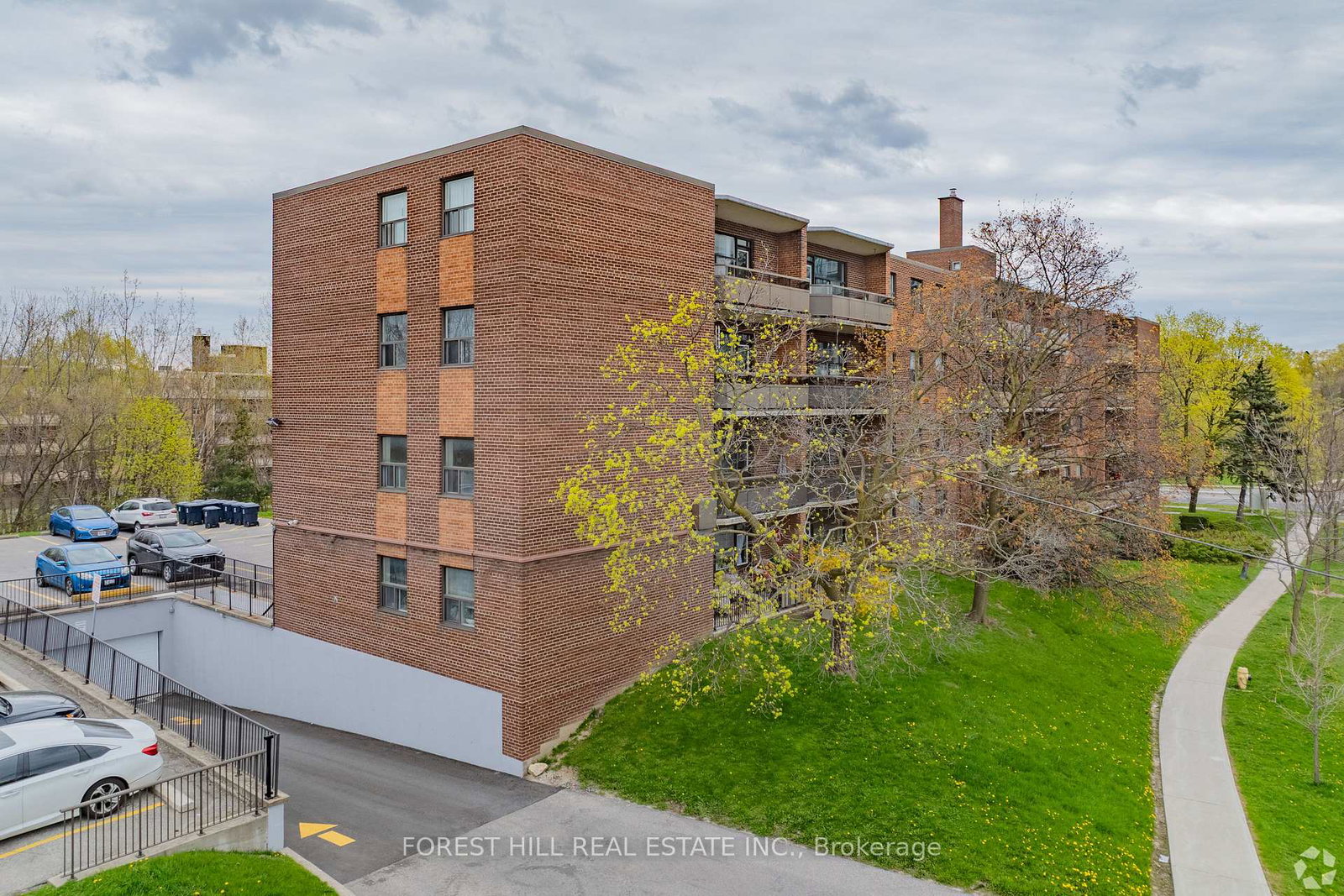 32-clayland-drive-toronto-north-york-ontario-c13676128