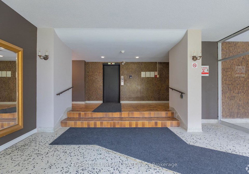 32-clayland-drive-toronto-north-york-ontario-c13676128