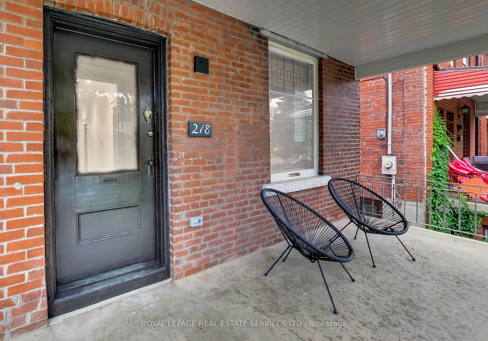 218-montrose-avenue-toronto-toronto-ontario-c13676216
