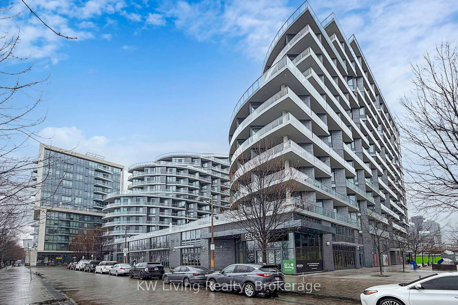 1-edgewater-drive-toronto-toronto-ontario-c13676286