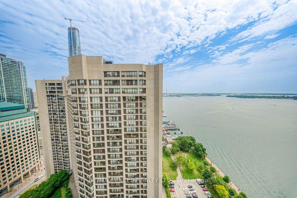 65-harbour-square-toronto-toronto-ontario-c13676328