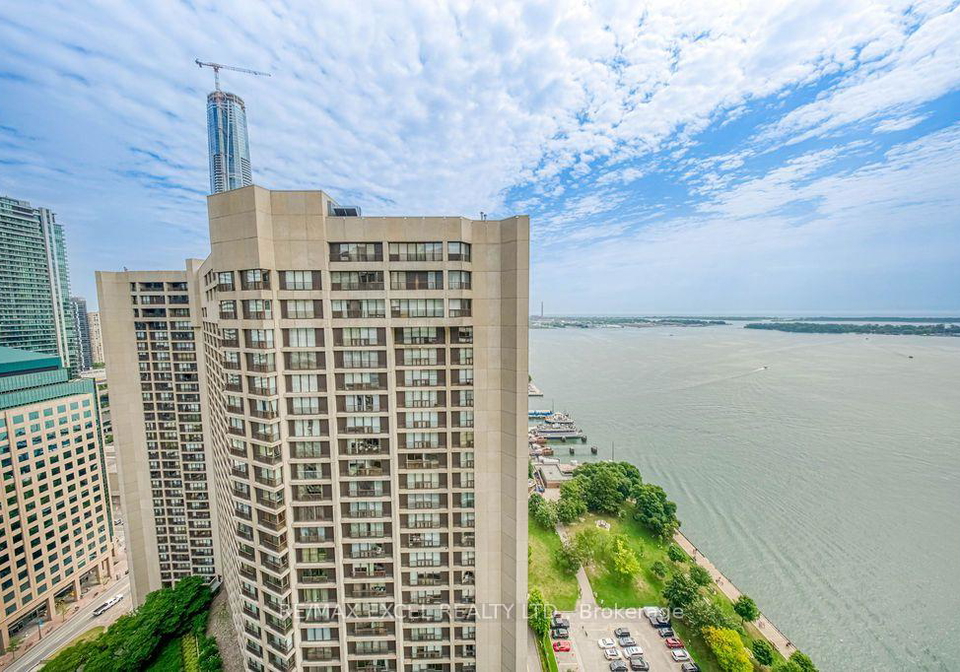 65-harbour-square-toronto-toronto-ontario-c13676328