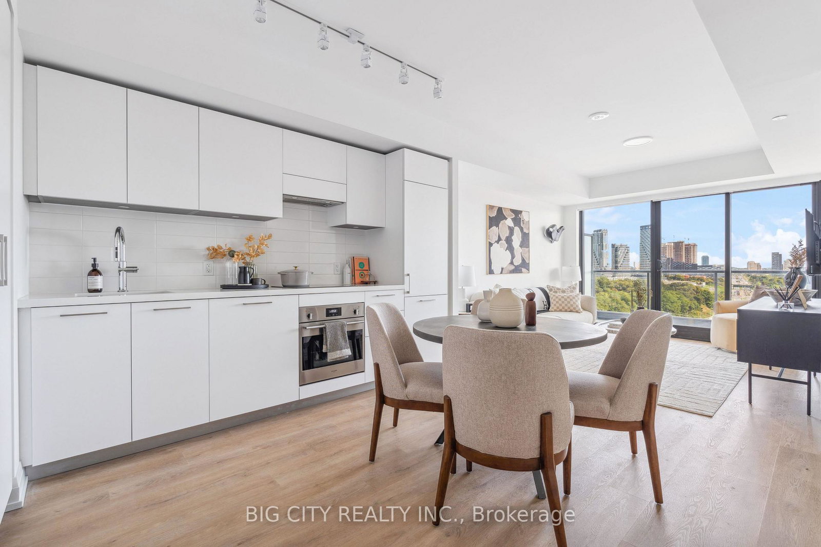 36-brentcliffe-road-toronto-east-york-ontario-c13676342