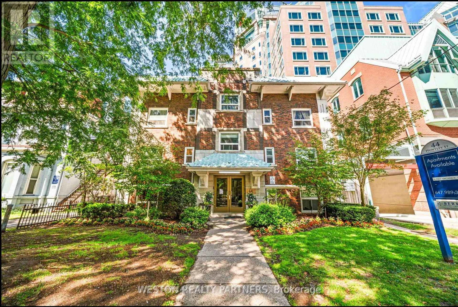44-huntley-street-toronto-toronto-ontario-c13676382