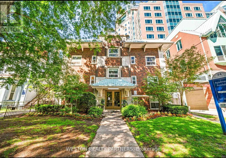44-huntley-street-toronto-toronto-ontario-c13676382